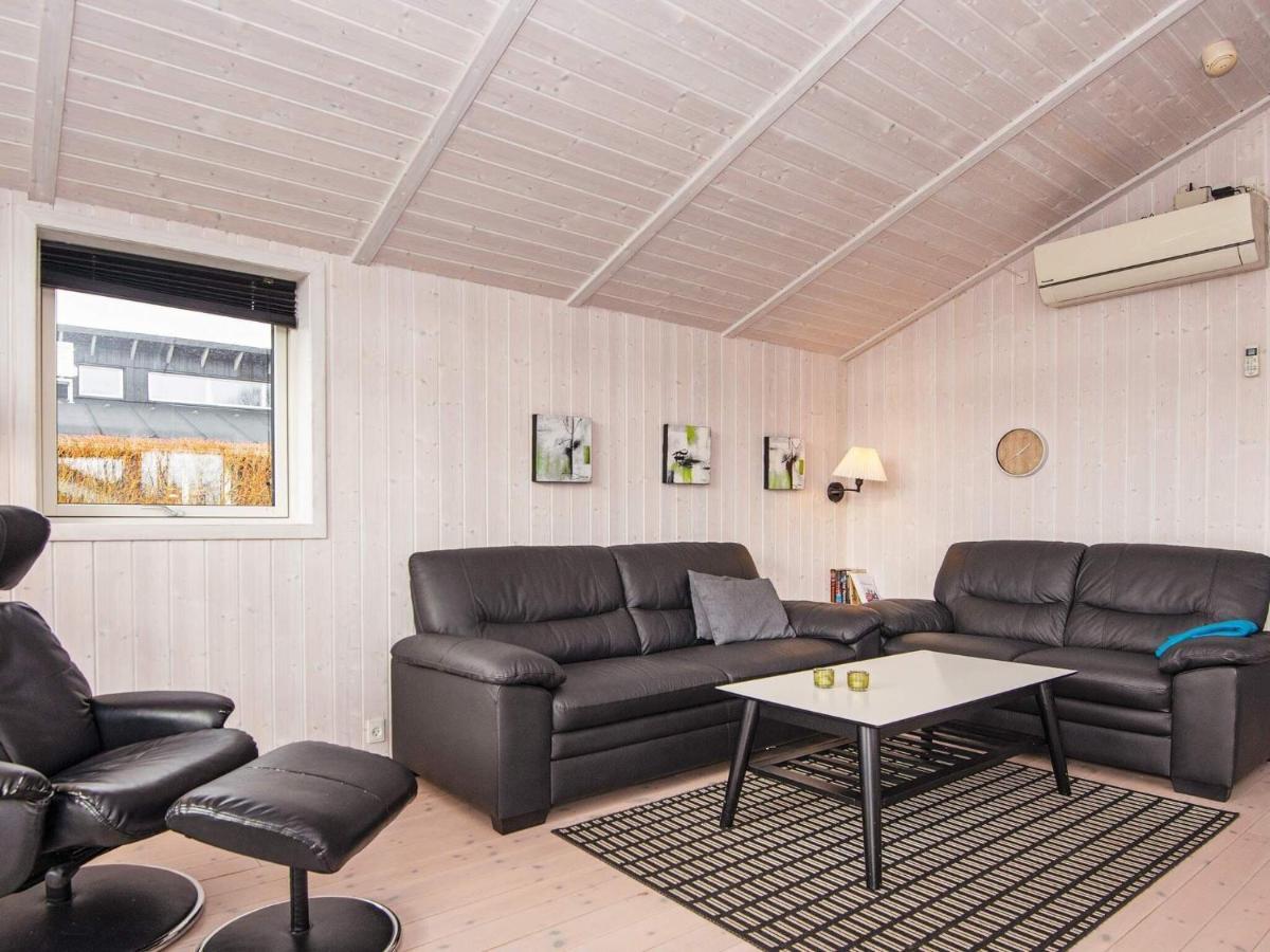 Three-Bedroom Holiday Home In Juelsminde 18 Sonderby  Екстериор снимка